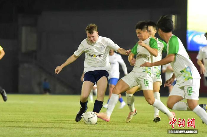 再续百年足球缘：英国斯托克波特队到访佛山三