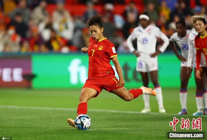 少一人作战击败海地后，中国女足将迎来亚洲冠