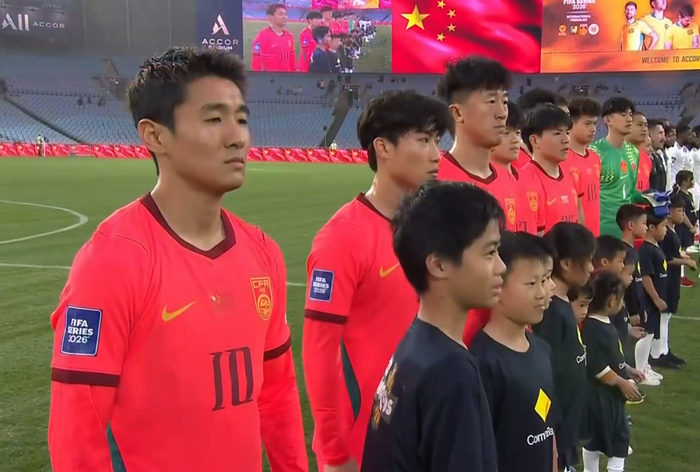 国足迎战喀麦隆！4231阵型剑指2连胜